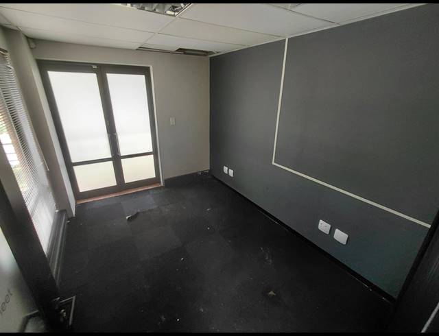 331M² OFFICE TO LET IN MAGALIESSIG